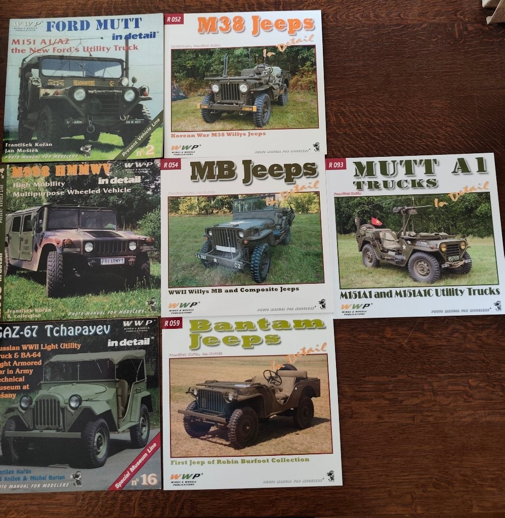 WWP boeken militaire voertuigen MB bantam jeep Mutt HMMWV, Ophalen, Tweede Wereldoorlog, Zo goed als nieuw, Landmacht