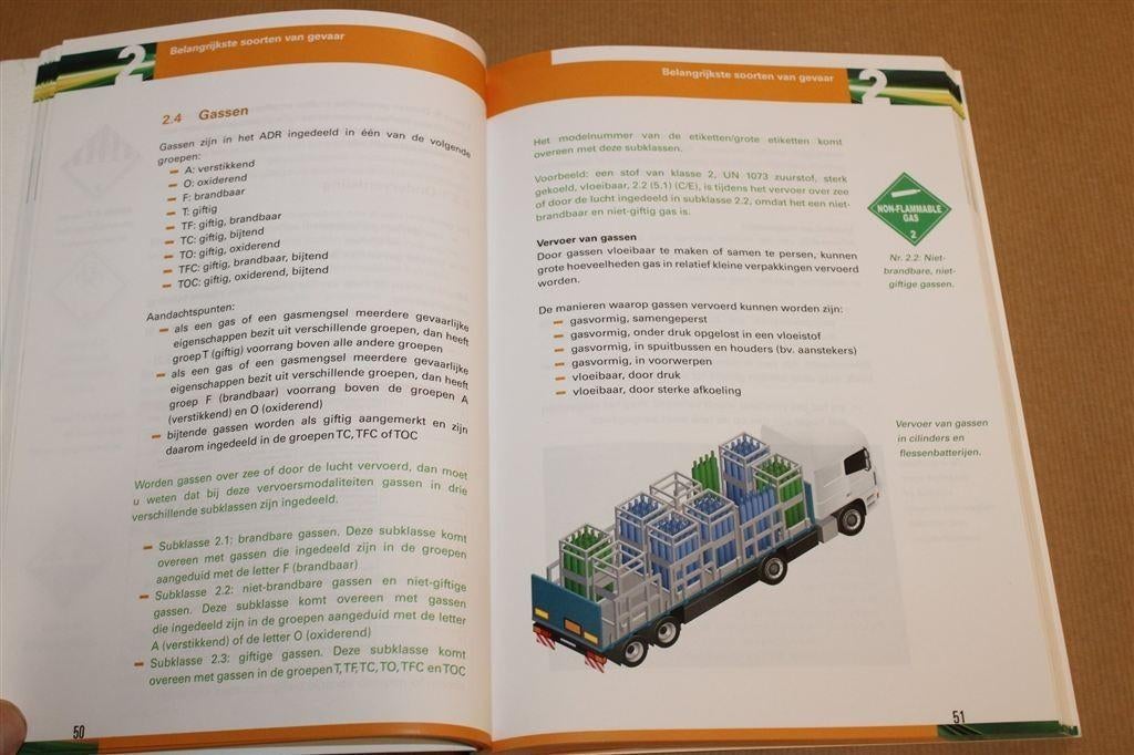 ADR Certificaat Basis + Tank — Theorieboek Vrachtauto, Ophalen of Verzenden, Alpha, Gelezen, MBO