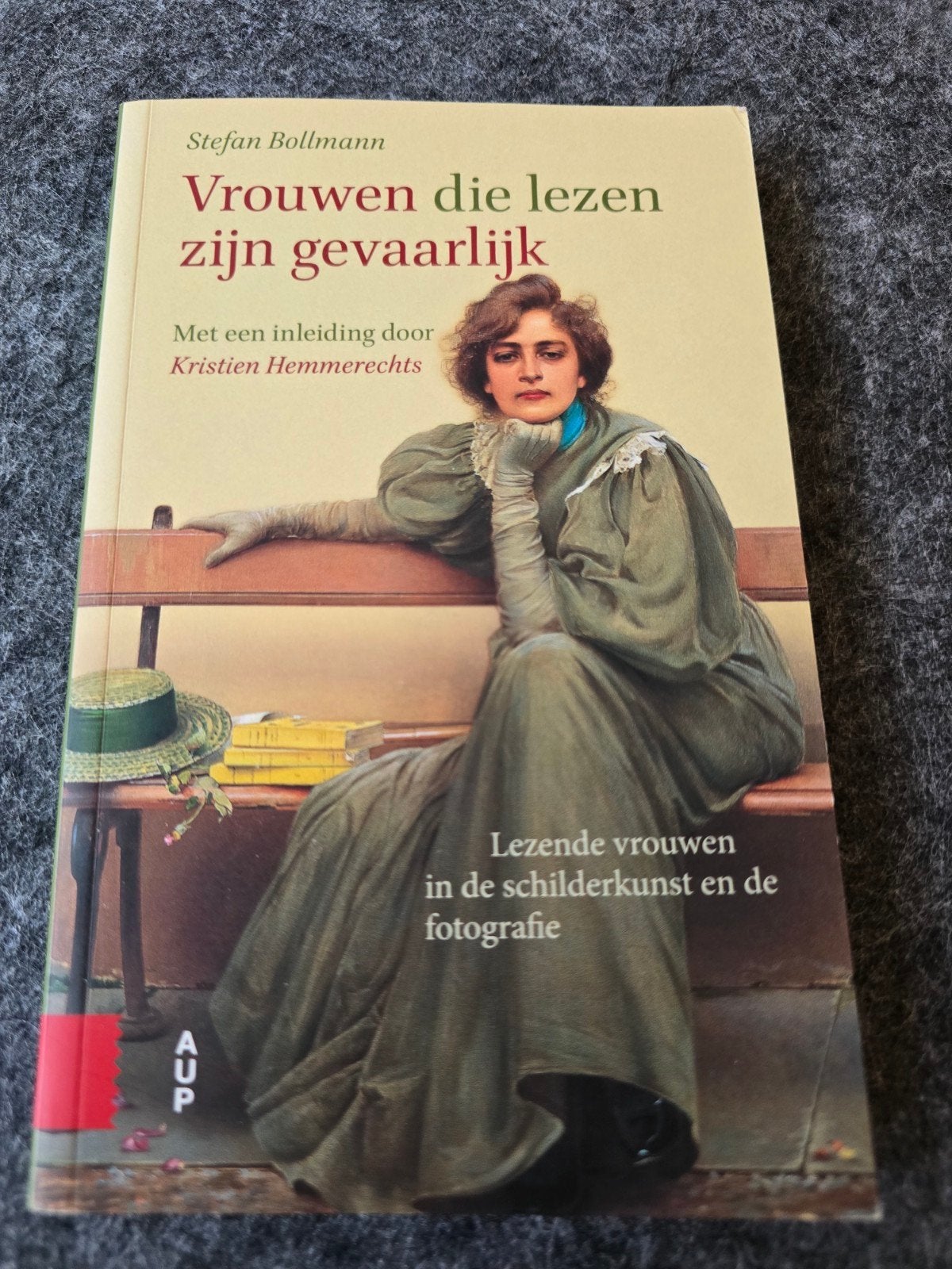 Vrouwen die lezen zijn gevaarlijk - Stefan Bollmann, Ophalen of Verzenden, Zo goed als nieuw, Fotografie algemeen, Stefan Bollmann