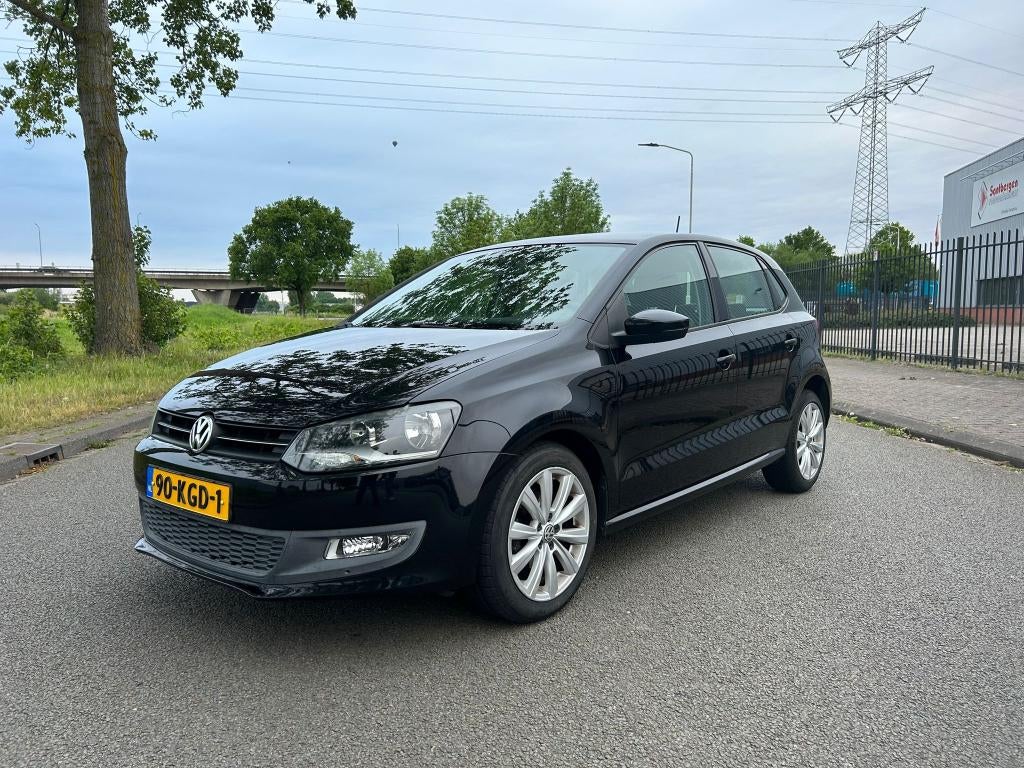 Volkswagen Polo 1.4 16V FSI 63KW 2009 Zwart, Auto's, Volkswagen, Voorwielaandrijving, 970 kg, Stof, 40 €/maand