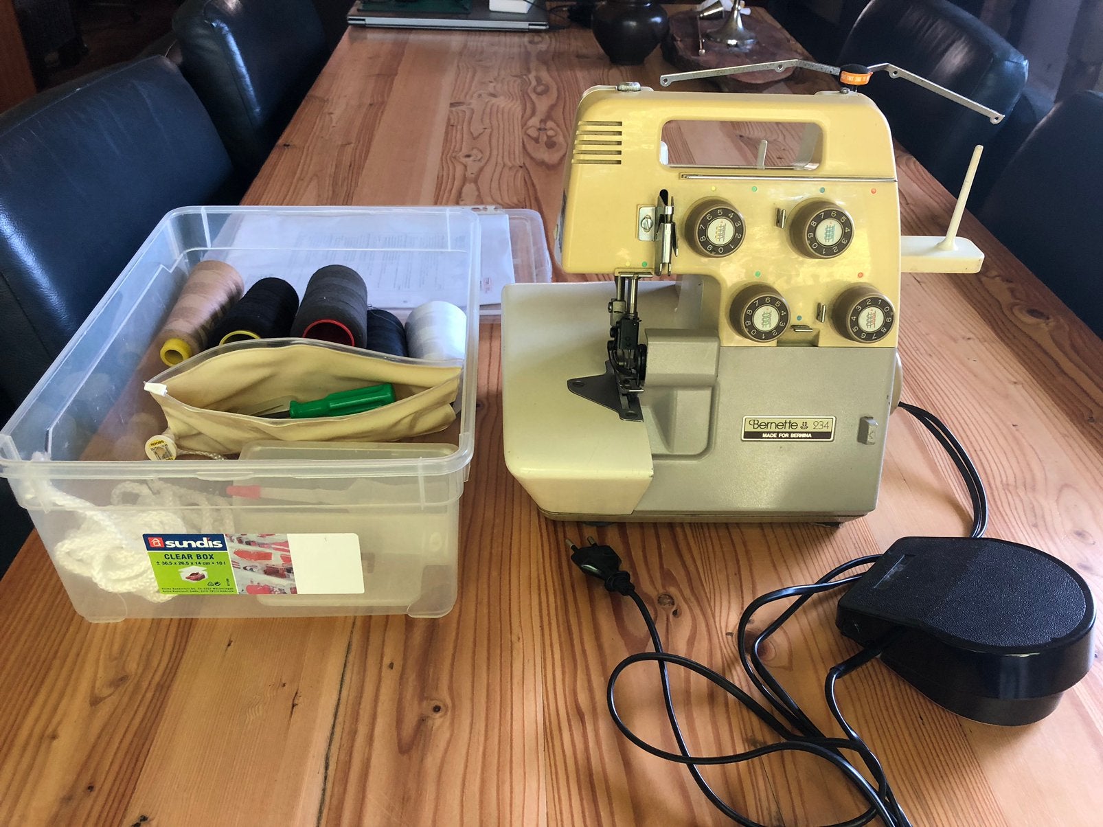 Te koop lock machine Bernette 234, Ophalen, Gebruikt, Lockmachine, Overige merken