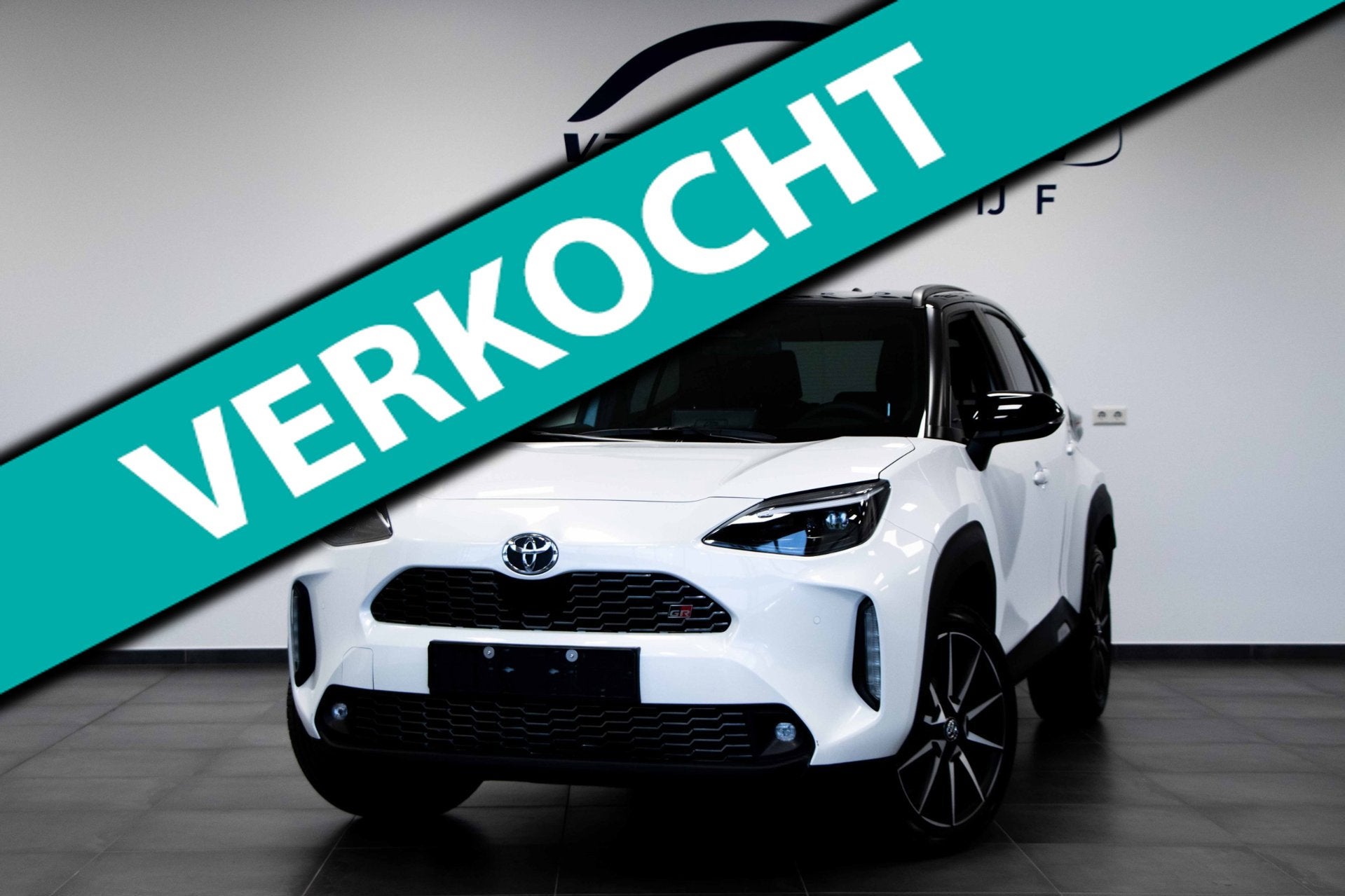 Toyota Yaris Cross 1.5 Hybrid 130 GR SPORT| Bi-Tone Parelmoe, Auto's, Toyota, Gebruikt, Wit, 1490 cc, Bedrijf