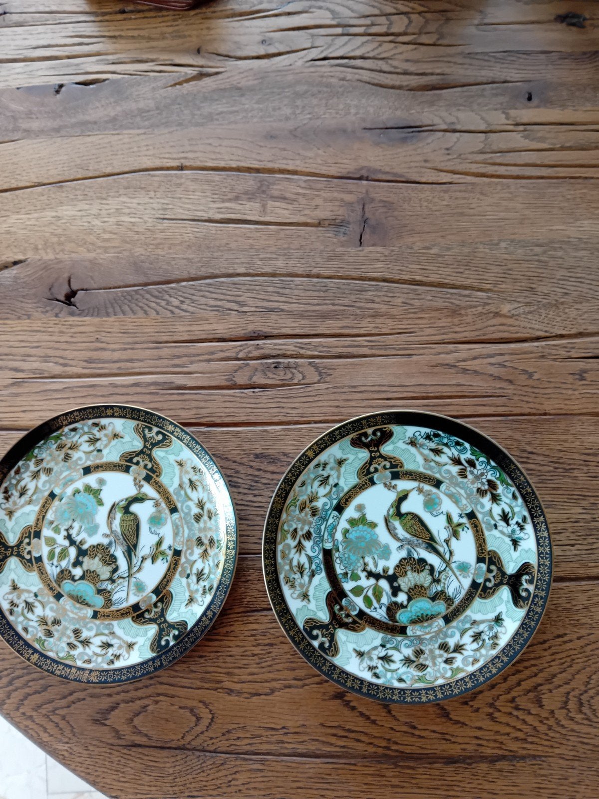 Set van 2 Saji Japan Fine China decoratieve borden, Ophalen