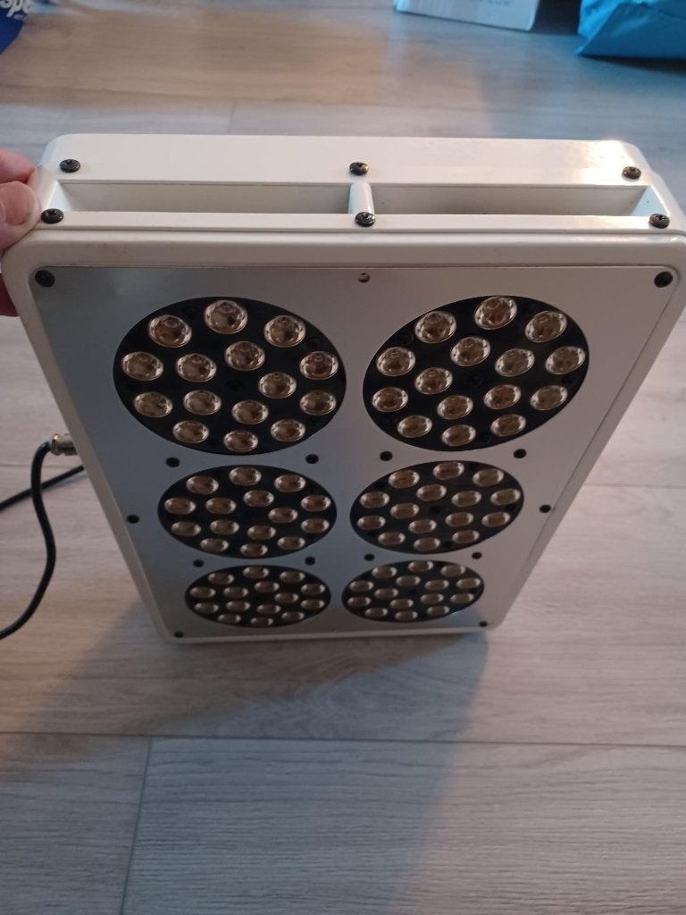 Kweeklampen Led 2x  190watt, Tuin en Terras, Kweekspullen, Zo goed als nieuw, Kweeklamp, Ophalen