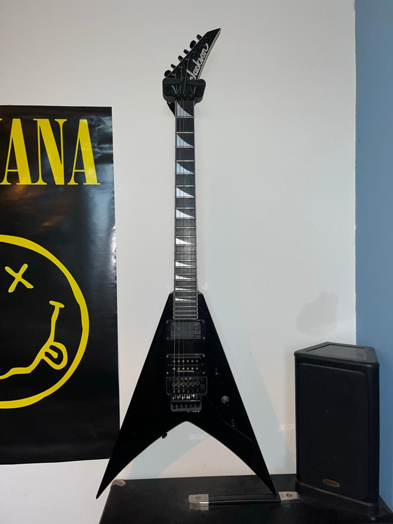 Jackson JS32 King pro V - Zwart, Ophalen, Zo goed als nieuw, Solid body, Overige merken