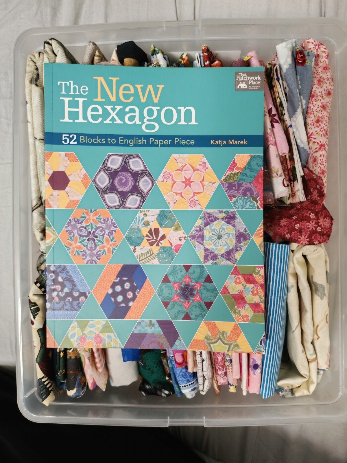Quiltstoffen 4 kilo en quilt boek, 120 cm of meer, Nieuw, Ophalen of Verzenden, Katoen