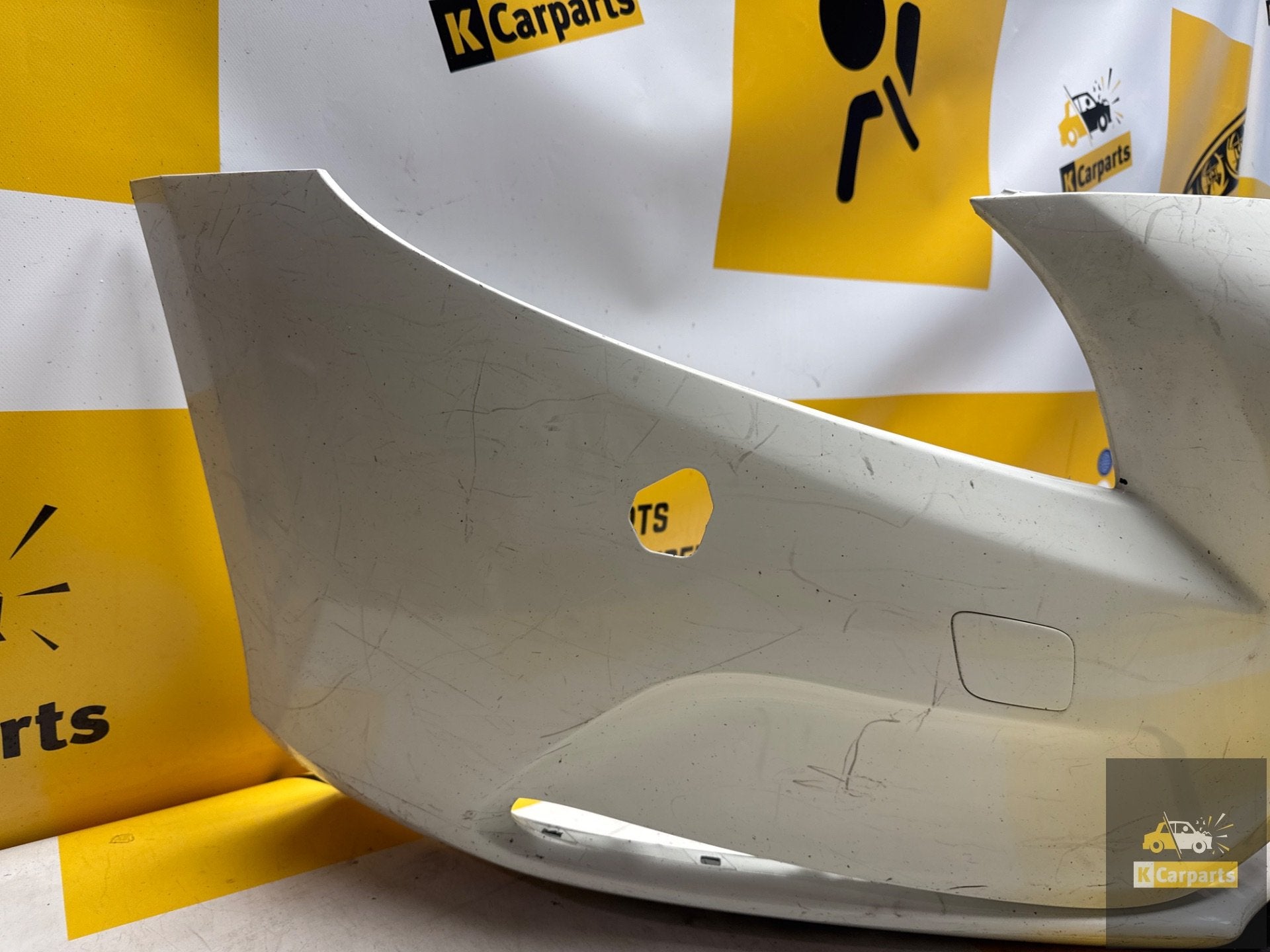 Volvo v40 Voorbumper KLS Normaal bumper, Info@fabrikant.eu, Ophalen of Verzenden, Volvo, Bumper