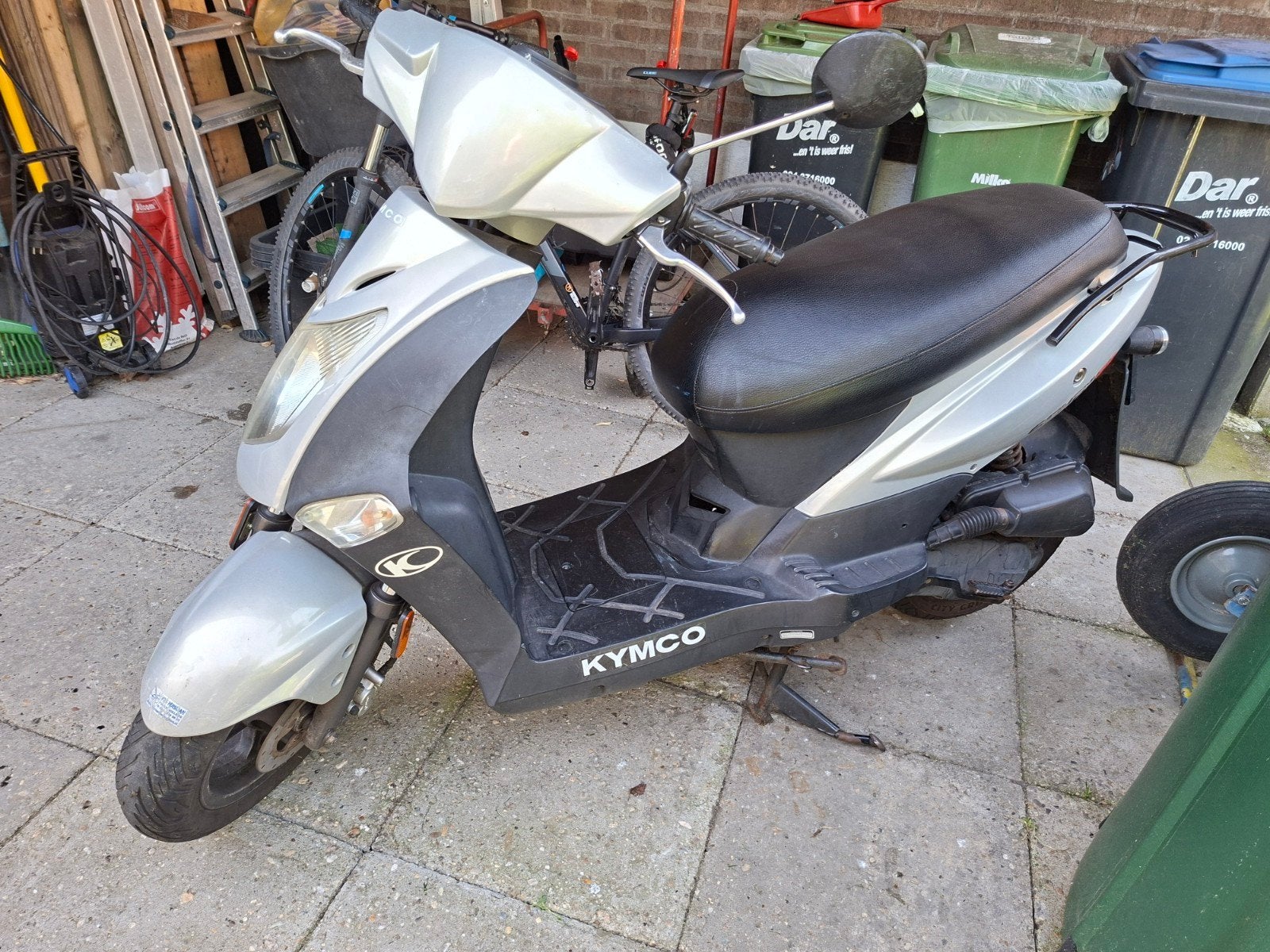 Snorscooter blauw kenteken (goed lezen .), Fietsen en Brommers, Snorfietsen en Snorscooters, Ophalen, Gebruikt, Benzine, Overige merken