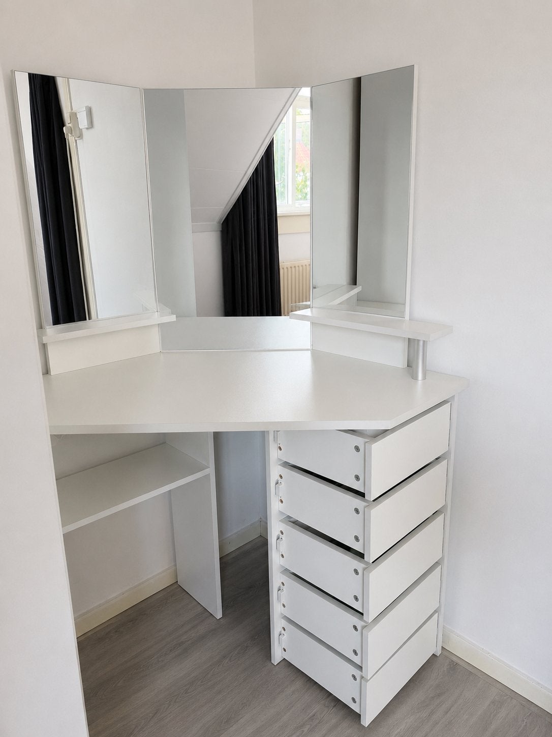 Witte hoek kaptafel met spiegel en lades, Ophalen of Verzenden, Gebruikt, Hout, 100 tot 150 cm