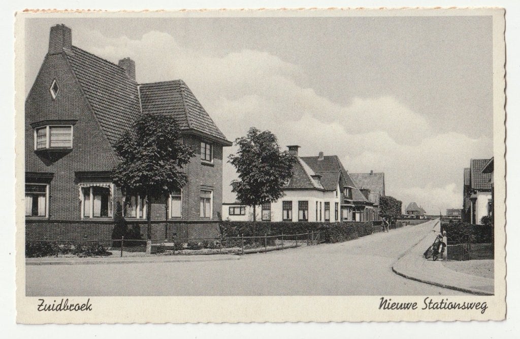 Zuidbroek Nieuwe Stationsweg oude ansichtkaart, Verzamelen, Verzenden, 1940 tot 1960, Gelopen, Groningen