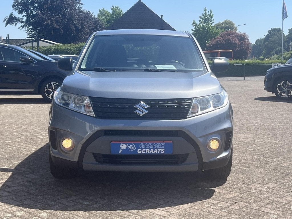 Suzuki Vitara 1.6 Comfort l Trekhaak, 1200kg trekgewicht, Ai, Voorwielaandrijving, Stof, Euro 6, 4 cilinders