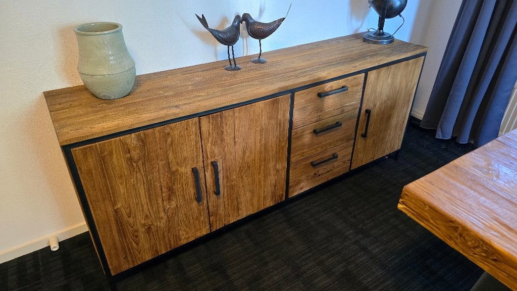 Romano dressoir 195 x 45 cm, rough teakhout, Ophalen, Massief rough teakhout, Gebruikt, Met deur(en)