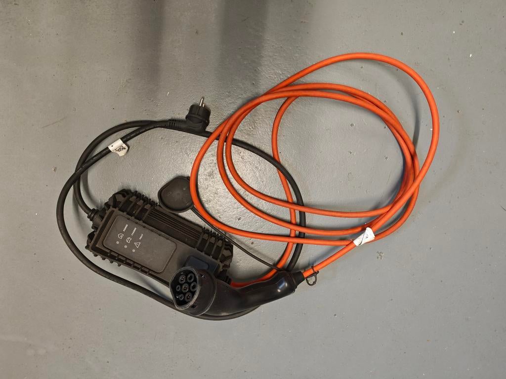 Mennekes autolader 230v/10 ampère, Ophalen of Verzenden