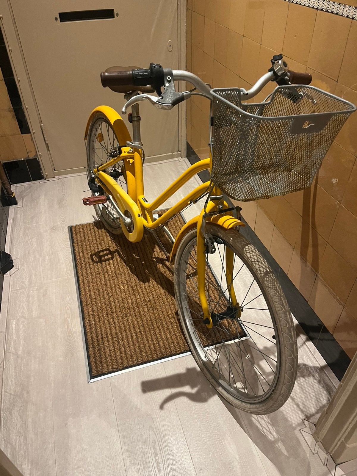 Stadsfiets kind 24inch Elops 9-12 jaar, Fietsen en Brommers, Minder dan 47 cm, Ophalen, Zo goed als nieuw, Staal
