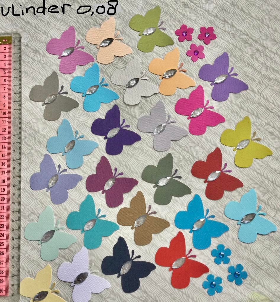Vlinder stansje met 3 bloemen met steentjes of losse vlinder, Ophalen of Verzenden, Nieuw, Pons of Mal
