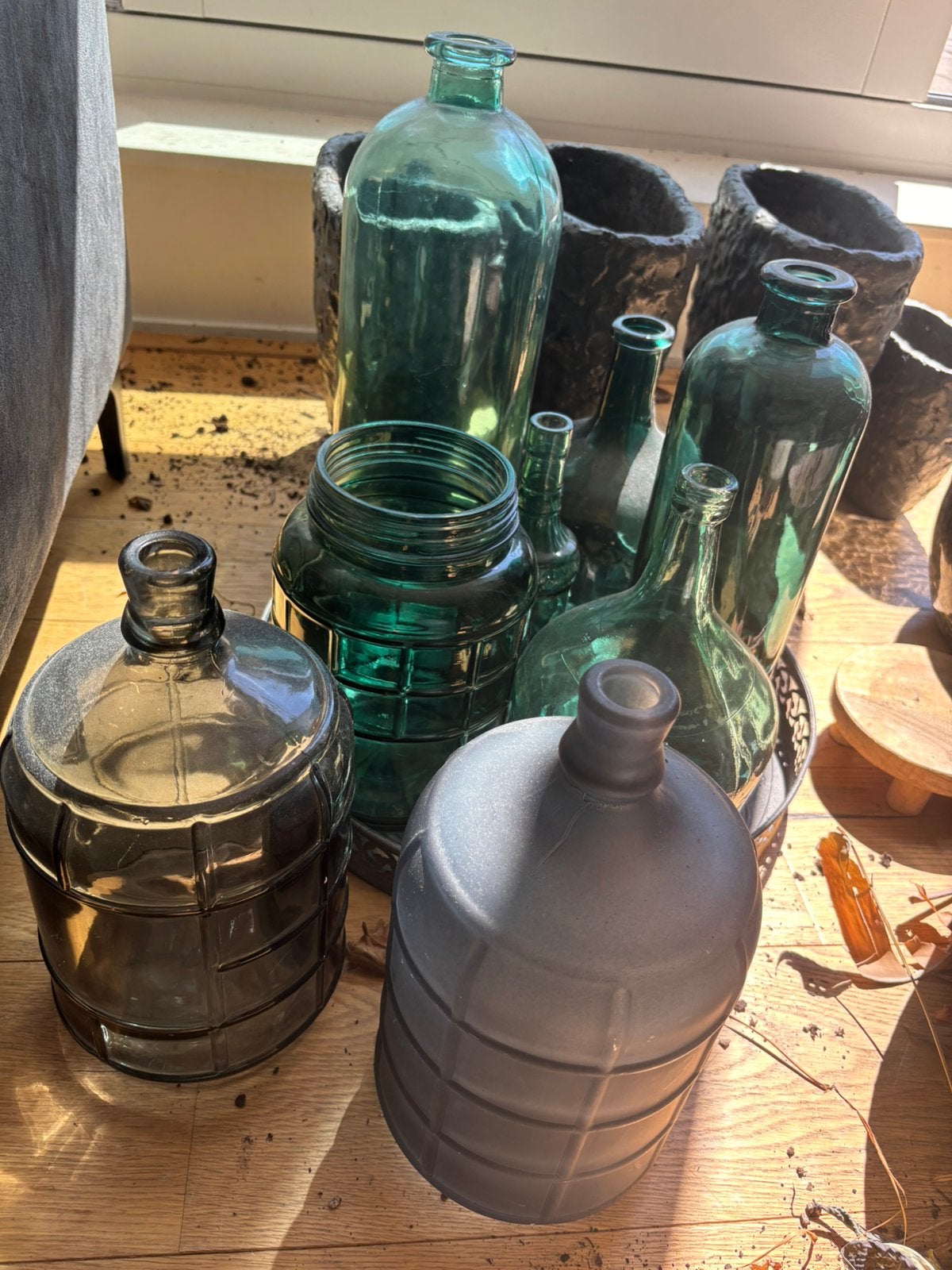 Leuke vazen voor op tafel met dienblad, Huis en Inrichting, Woonaccessoires | Stolpen, Ophalen, Zo goed als nieuw