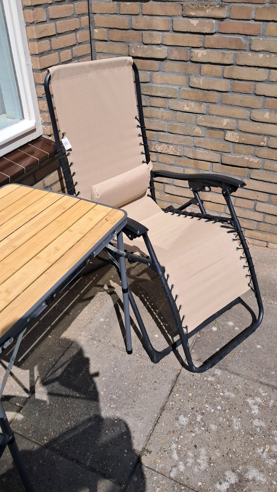 Tuinstoel / relaxstoel - Beige (2 stuks) plus tafeltje, Ophalen, Gebruikt, Metaal, Verstelbaar