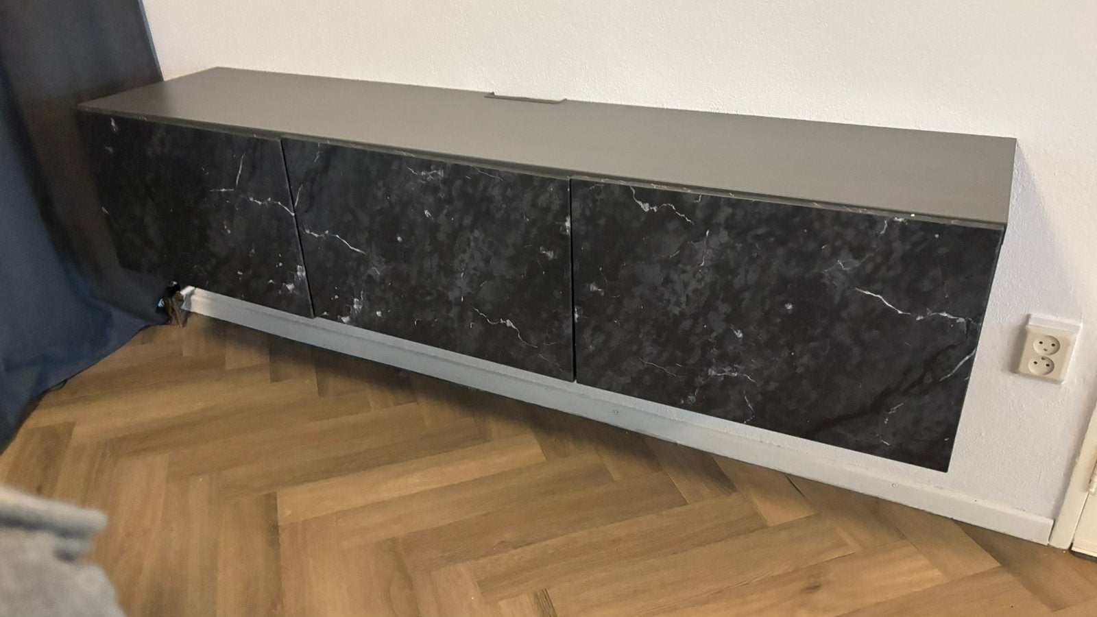 Tv meubel ikea besta marmer, Huis en Inrichting, Ophalen, 150 tot 200 cm, Zo goed als nieuw, Minder dan 100 cm
