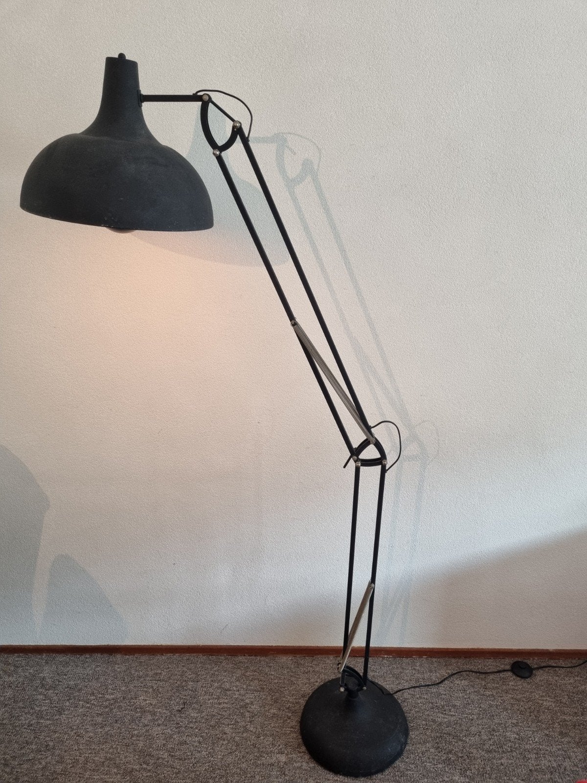 Verstelbare huiskamer lamp met vloerschakelaar en zware voet, Ophalen, Gebruikt, E27 (groot), Metaal