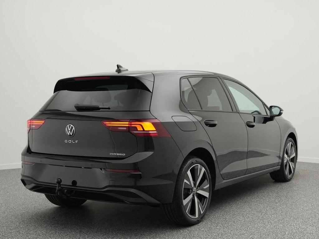 Volkswagen Golf Life Edition 1.5 eHybrid 204 PK | Trekhaak |, Auto's, Volkswagen, Stof, 1498 cc, 4 cilinders, 150 min
