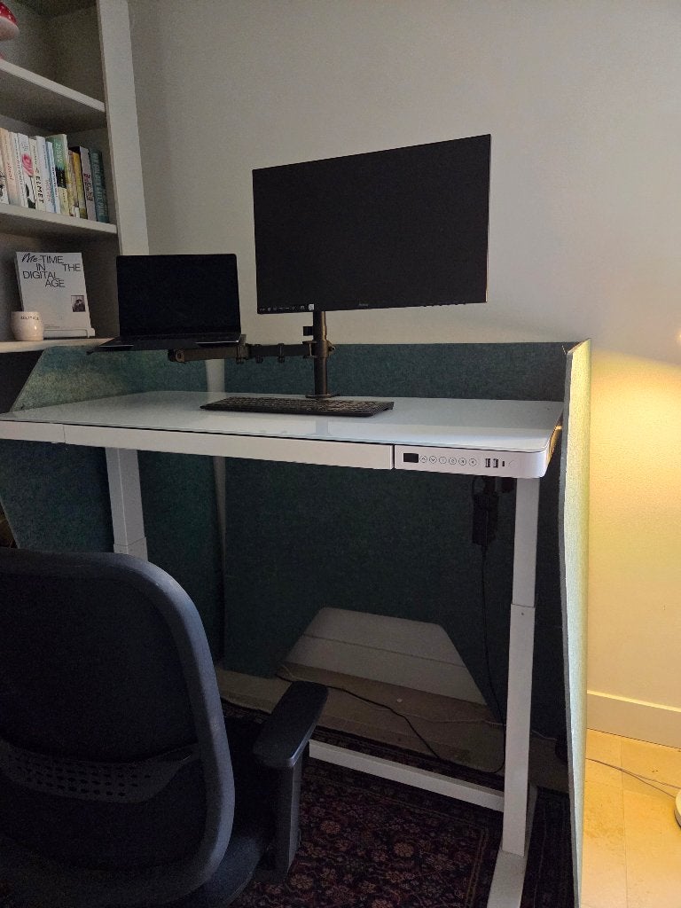 Complete werkplek, zit sta bureau, monitor, bureaustoel etc, Ophalen, Zit-sta bureau, 120 cm, Met wielen