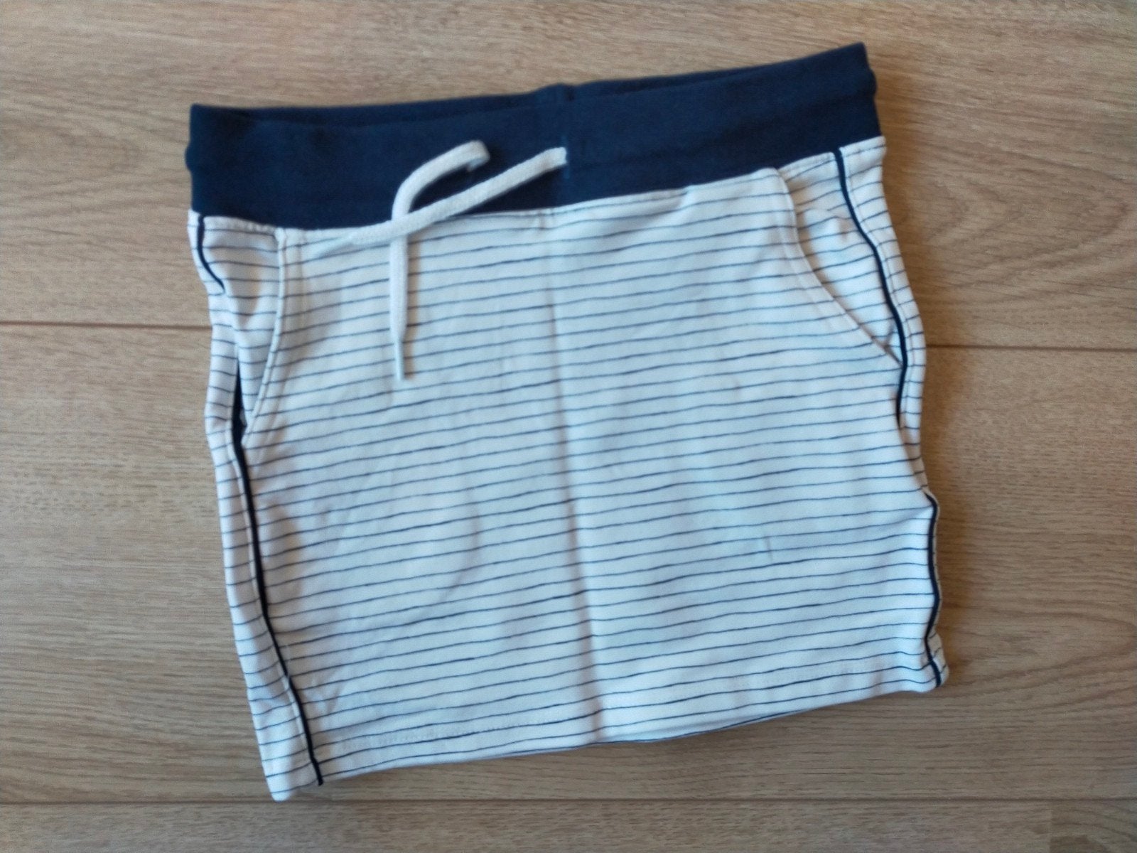 Zgan! Heerlijk blauw/wit gestreepte rok van Hema! Mt 110/116, Meisje, Ophalen of Verzenden, Zo goed als nieuw, Jurk of Rok