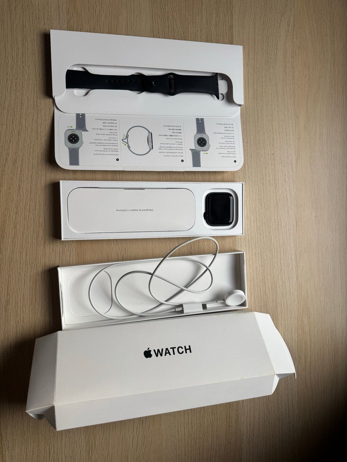 Foto 3 van Apple Watch SE 2e generatie 44mm – Midnight Sportband