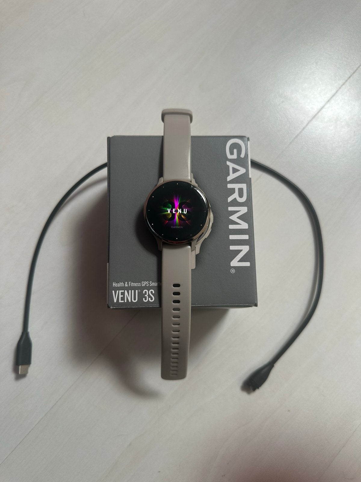 Garmin Venu 3S GPS Smartwatch - Zo goed als nieuw, Sieraden, Tassen en Uiterlijk, Smartwatches, Ophalen, Afstand, Zo goed als nieuw