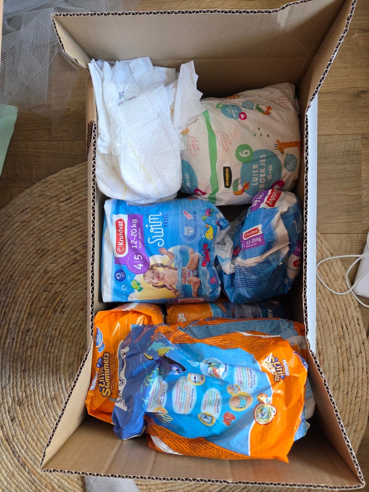 Grote partij zwemluiers en luiers (Jumbo, Kruidvat, Huggies), Ophalen, Nieuw