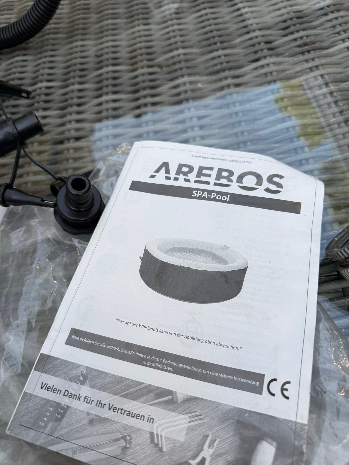 AREBOS Bali Opblaasbare Spa-Pool met Accessoires, Ophalen, Minder dan 80 cm, Opblaaszwembad, Zo goed als nieuw