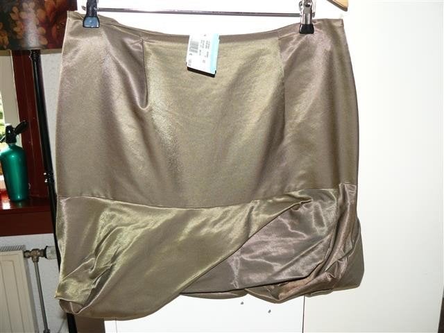 A321 BOSS mt 40 nieuw label rok brons luxe, Kleding | Dames, Rokken, Nieuw, Maat 38/40 (M), Overige kleuren, Boven de knie, Verzenden