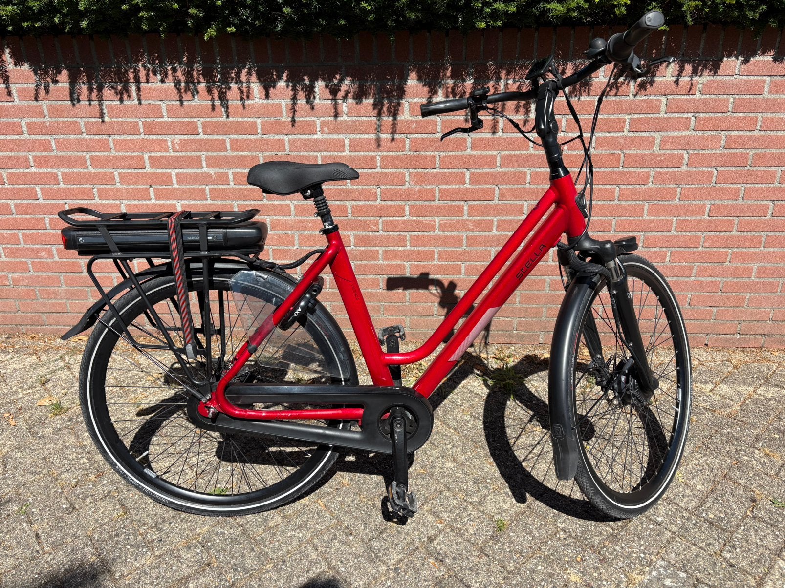 Stella Vicenza Red elektrische fiets, Zo goed als nieuw, 51 tot 55 cm, 50 km per accu of meer, Ophalen