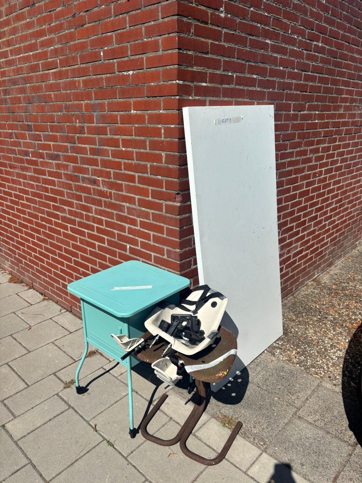 GRATIS kinderzitje kinderstoeltje fiets, kastke stalen kruk, Ophalen, Zo goed als nieuw