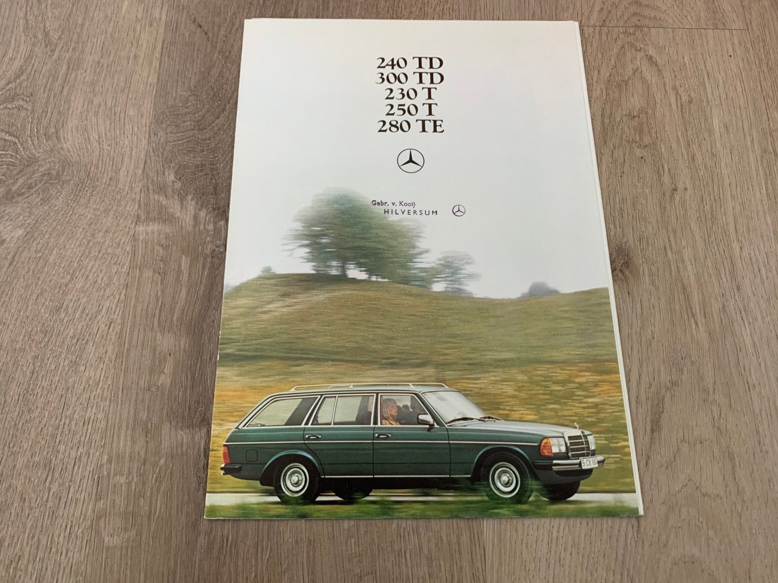 Folder Mercedes-Benz W123 T-serie 1978. (240TD, 300TD,280TE), Ophalen of Verzenden, Gelezen, Mercedes