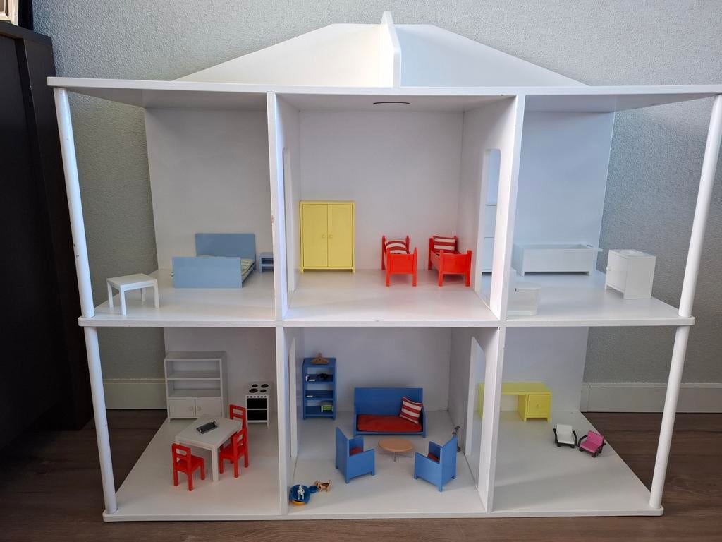 Groot poppenhuis met complete inrichting - 100x90x36 cm, Ophalen