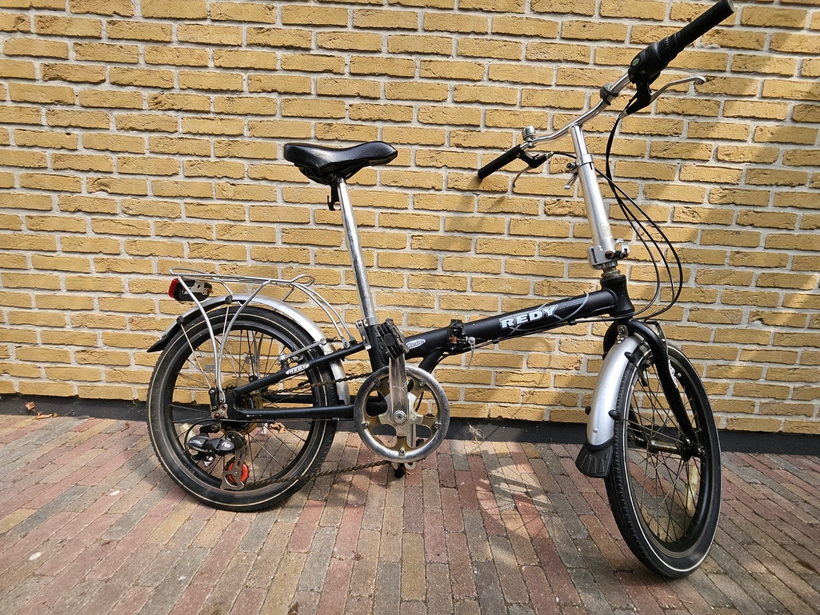 Opvouwbare fiets - Redy - Met nieuwe standaard, Fietsen en Brommers, Fietsen | Vouwfietsen, Ophalen