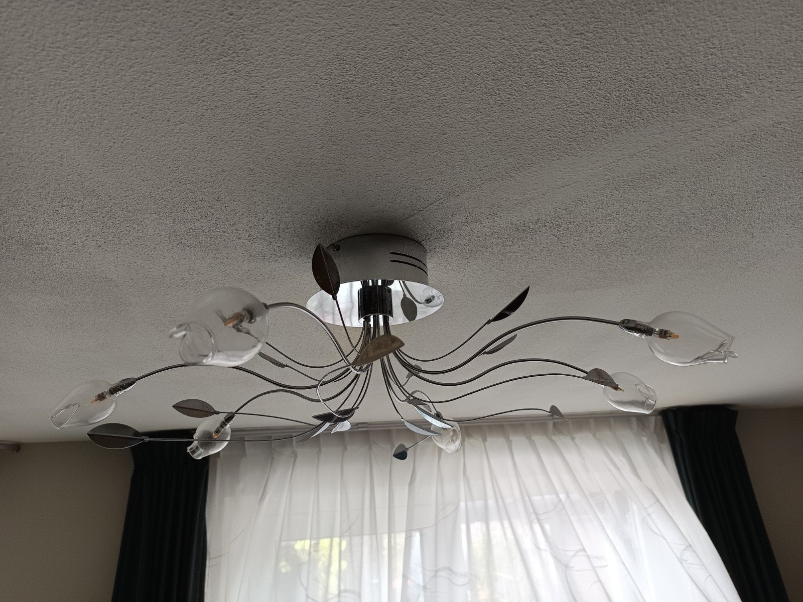 Moderne plafondlamp met 6 lichtpunten en bladdetails, Ophalen, 50 tot 100 cm, Zo goed als nieuw, Glas