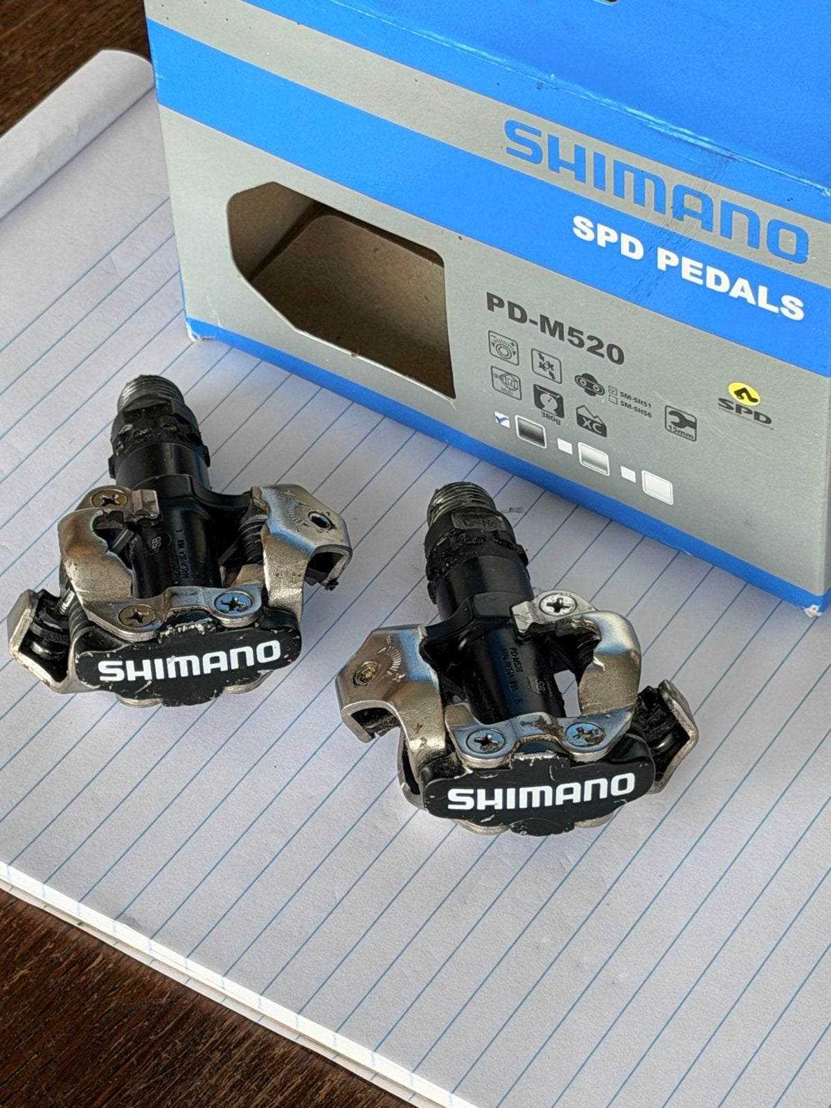 Shimano SPD Pedalen PD-M520 - Amper gebruikt <400km, Fietsen en Brommers, Fietsonderdelen, Ophalen of Verzenden, Zo goed als nieuw