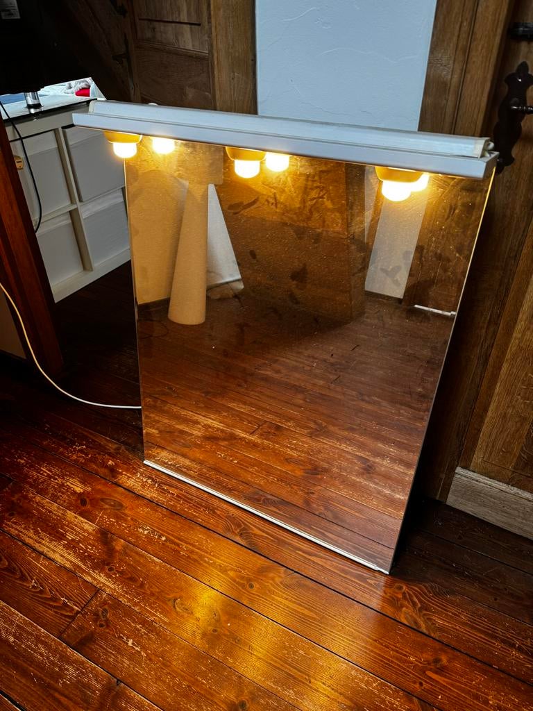 Spiegel met verlichting - Rechthoekig, Ophalen, Zo goed als nieuw, Rechthoekig, 50 tot 75 cm