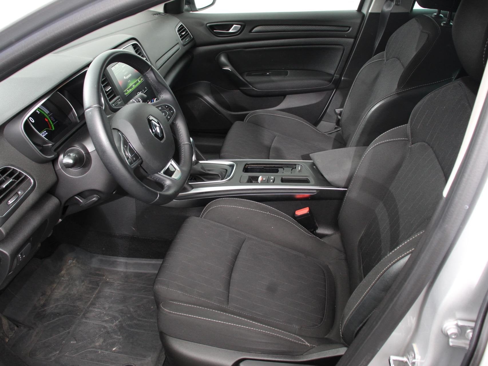 Renault Mégane Estate 1.3 TCe 140pk Automaat Limited Naviga, Parkeersensor, Stof, Gebruikt, 4 cilinders