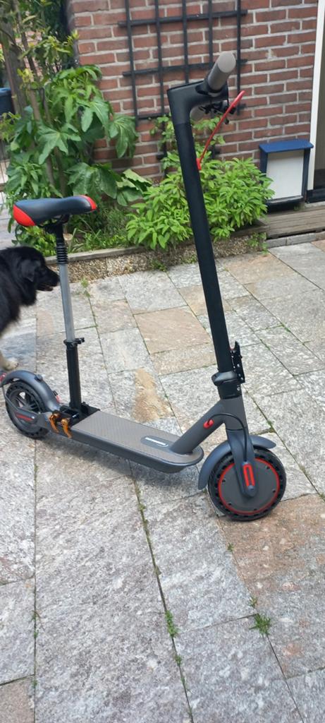 Electrische step, Fietsen en Brommers, Steps, Ophalen, Zo goed als nieuw, Elektrische step (E-scooter)