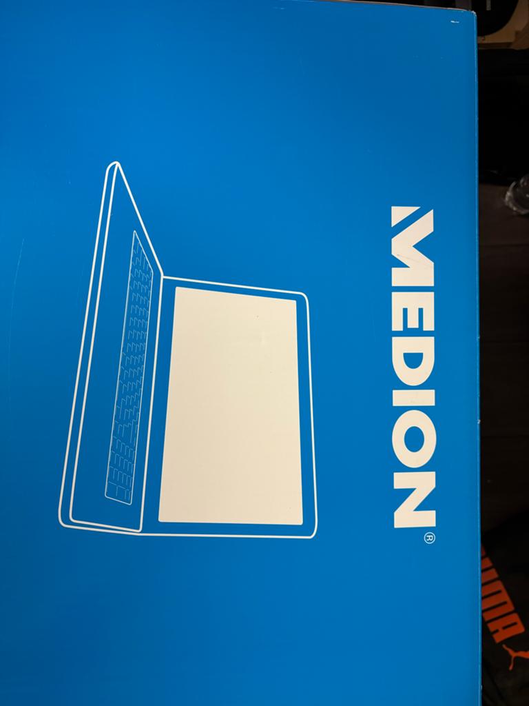 Medion Laptop - Nieuwstaat, Computers en Software, Windows Laptops, Ophalen, Minder dan 2 Ghz, Zo goed als nieuw, SSD