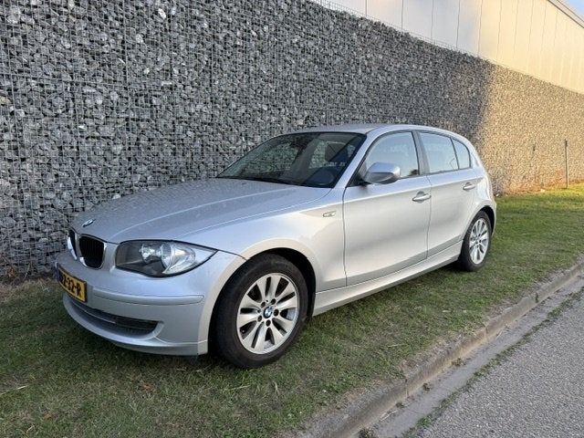 BMW 1-serie 116i High Executive Airco | Stoelverwarming, Auto's, 1-Serie, Euro 5, 4 cilinders, Automatische klimaatregeling