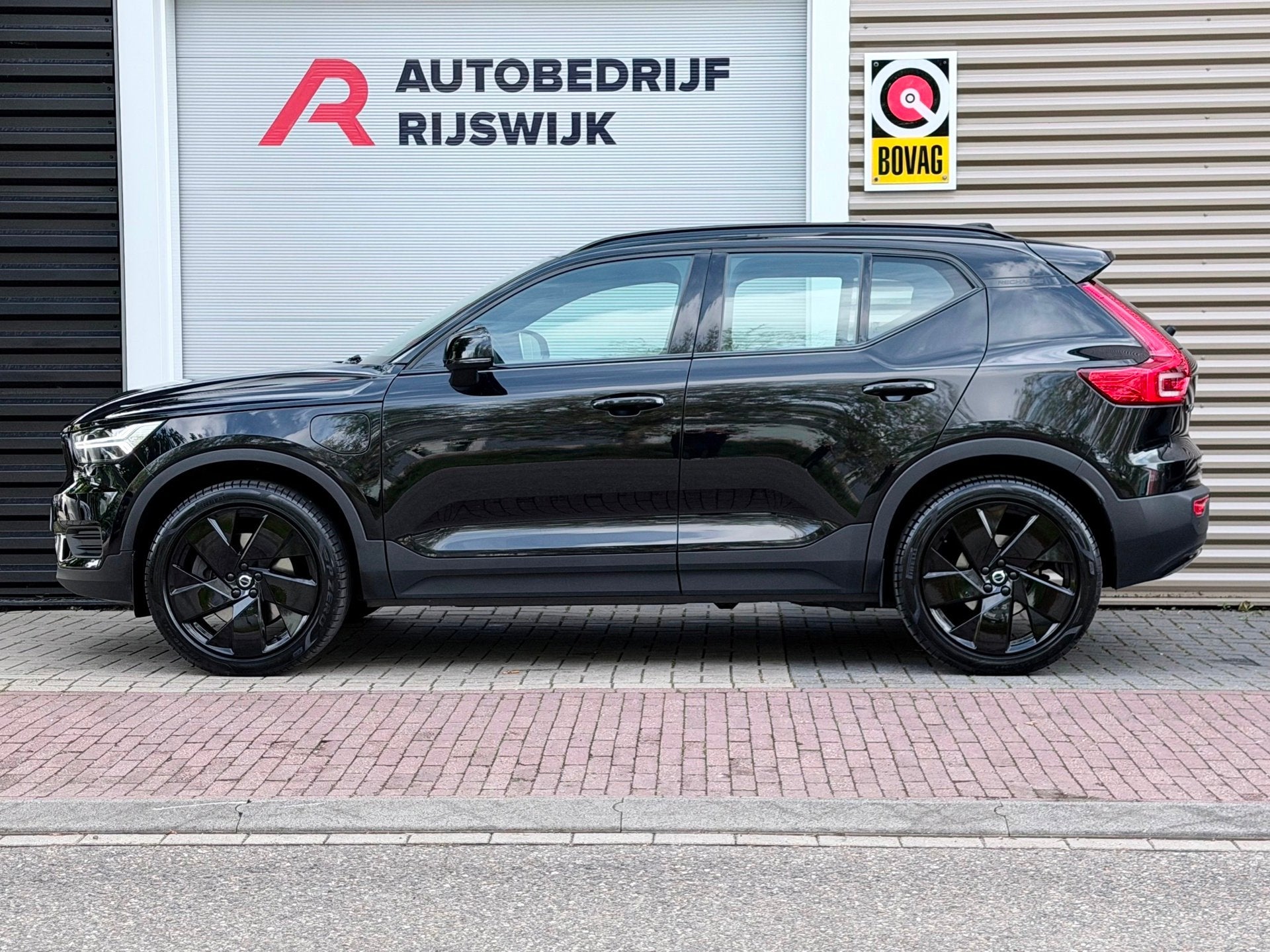 Volvo XC40 1.5 T5 Recharge Inscription H&K/Camera/AppleCar, Auto's, Volvo, Euro 6, Zwart, Bedrijf, Hybride Elektrisch/Benzine