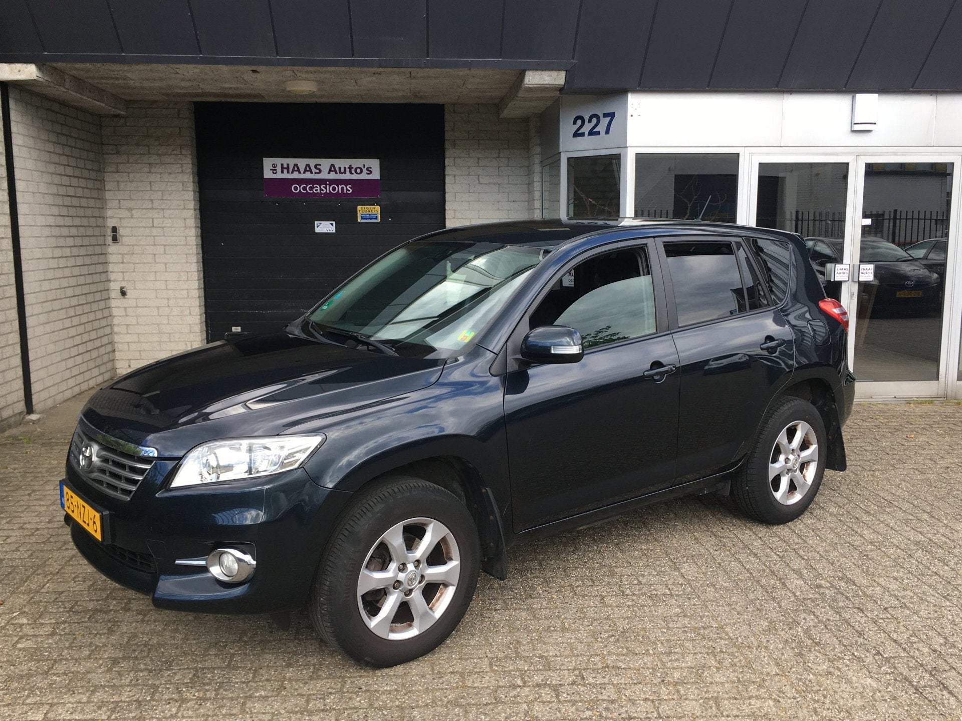 Toyota RAV4 2.0 VVTi Executive Business / LEDER / 4X4 / NAVI, Auto's, Euro 5, Gebruikt, Zwart, 4 cilinders