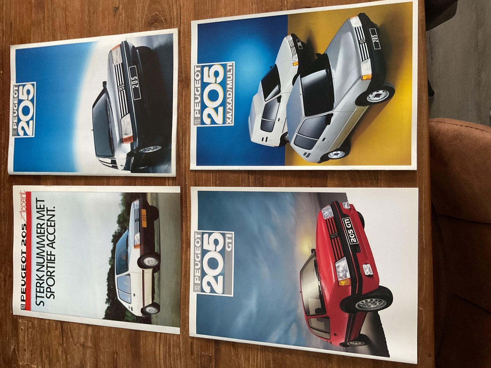 Verkoopbrochures folders diverse automerken jaren 80, Ophalen of Verzenden, Gelezen