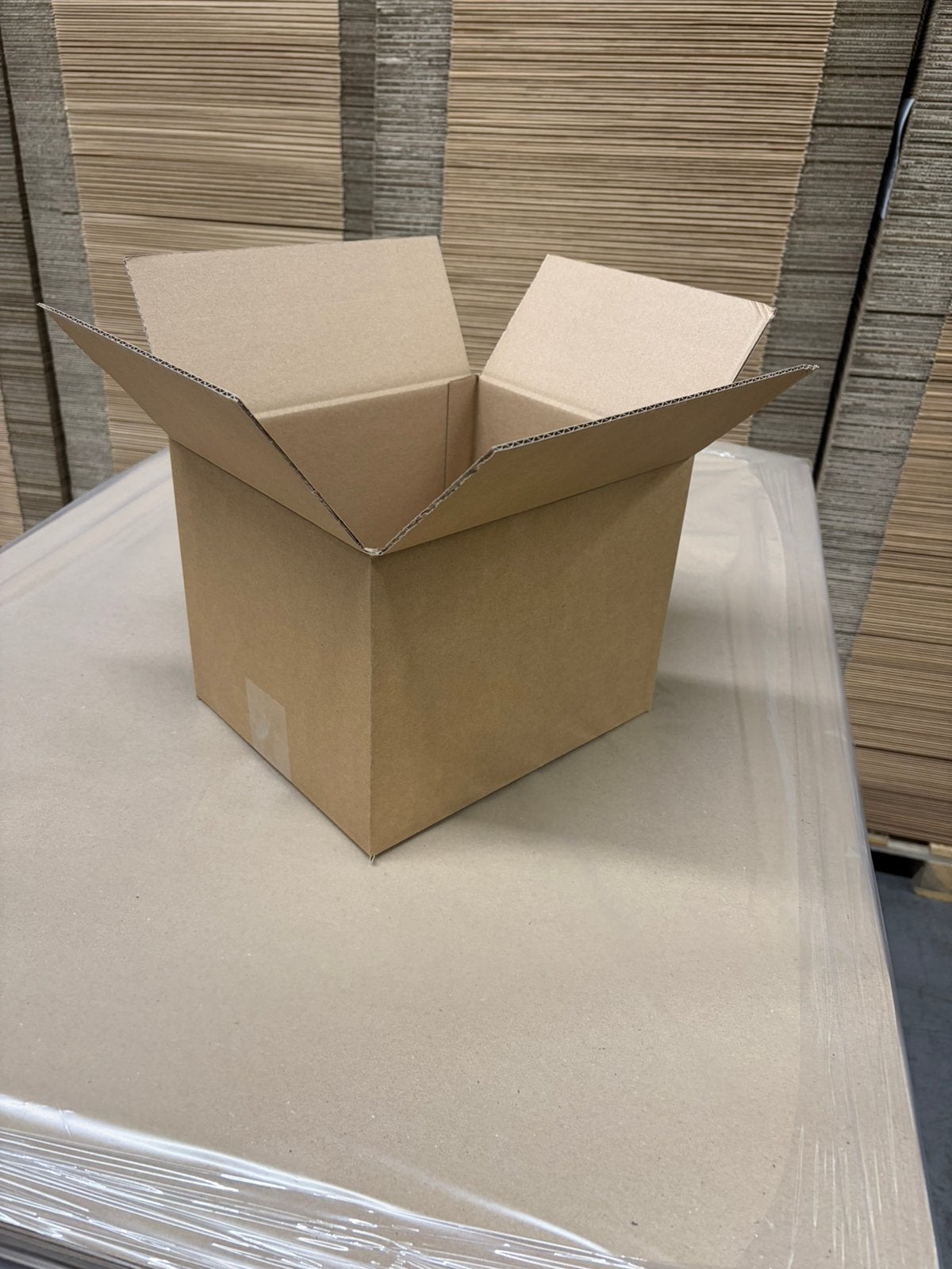 Restpartij dozen 265x222x205 mm B-golf, Ophalen, Doos, Minder dan 35 cm, Zo goed als nieuw
