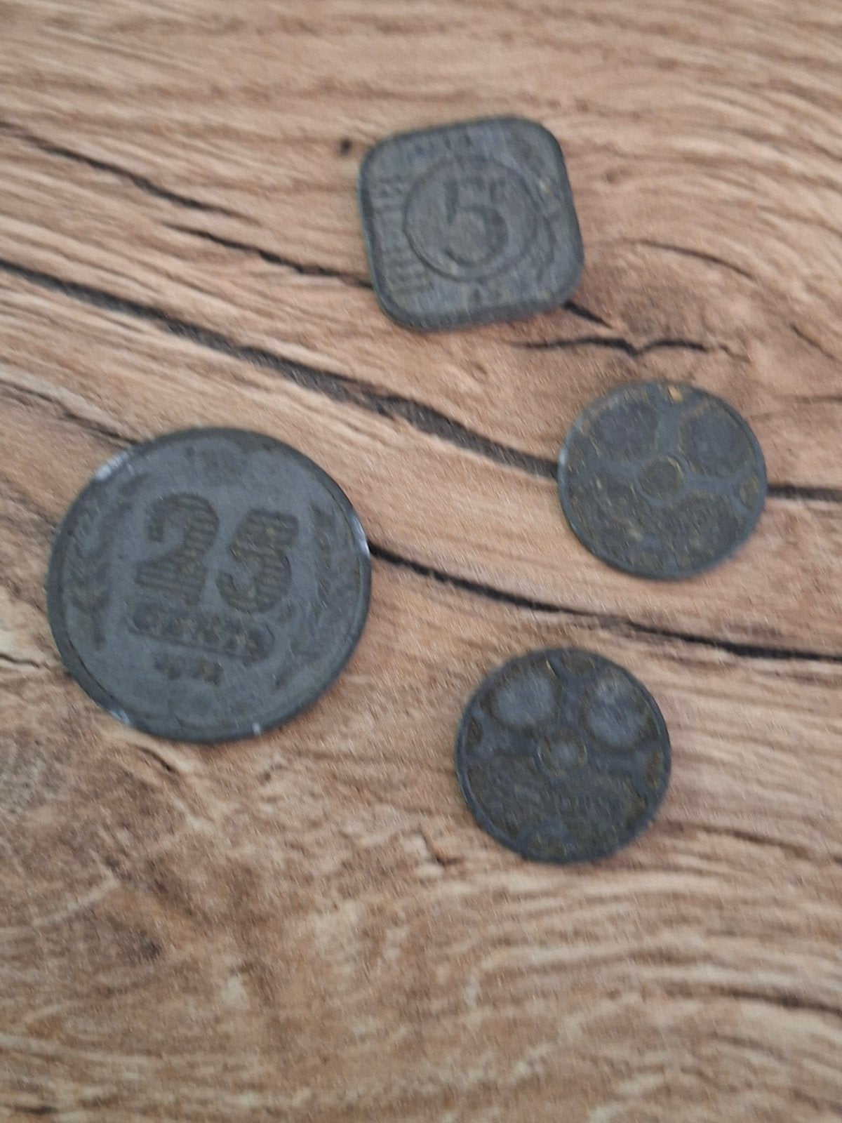 Nederlands oorlogsgeld 1942 en 1943 - Set van 4 munten, Ophalen of Verzenden, Koningin Wilhelmina