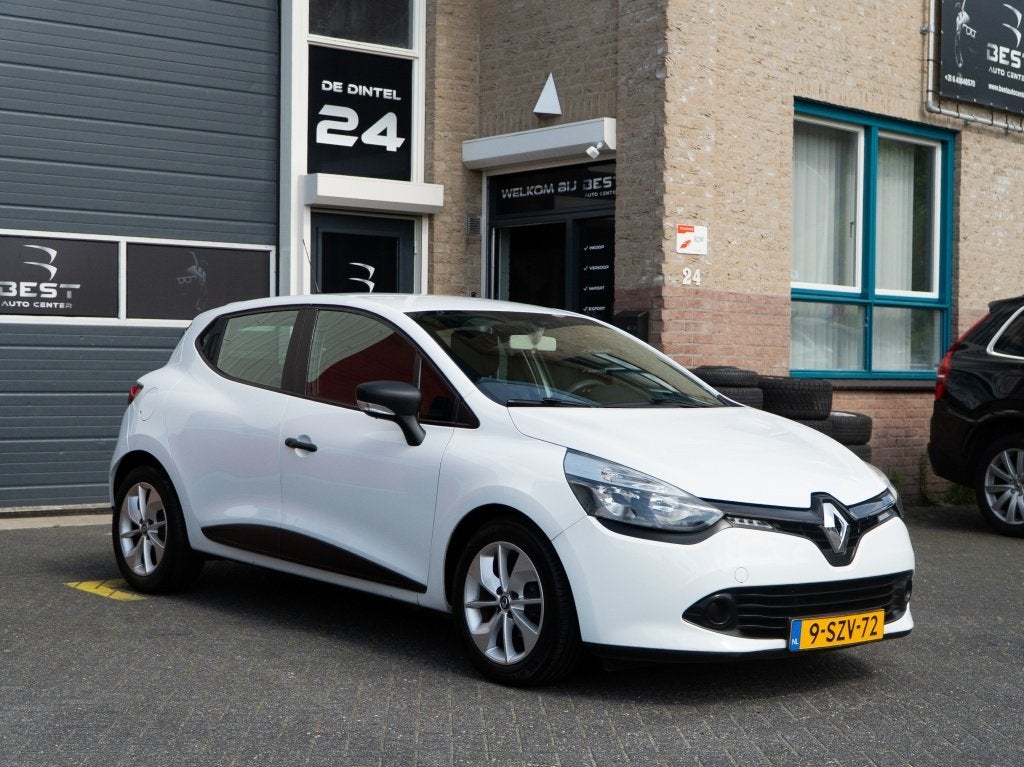 Renault Clio 0.9 TCe Authentique (bj 2014), Auto's, 540 kg, Wit, Origineel Nederlands, Handgeschakeld