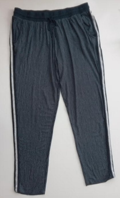 Blauwe tricotbroek met witte naaldstrepen, maat 40, Zo goed als nieuw, Angelschoice@gmail.com, Oosterveldweg 15, 7274 DZ, Maat 38/40 (M)
